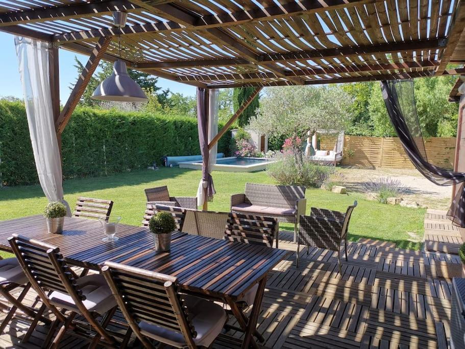 Le Cabanon Tendance Du Luberon Mérindol Exterior foto